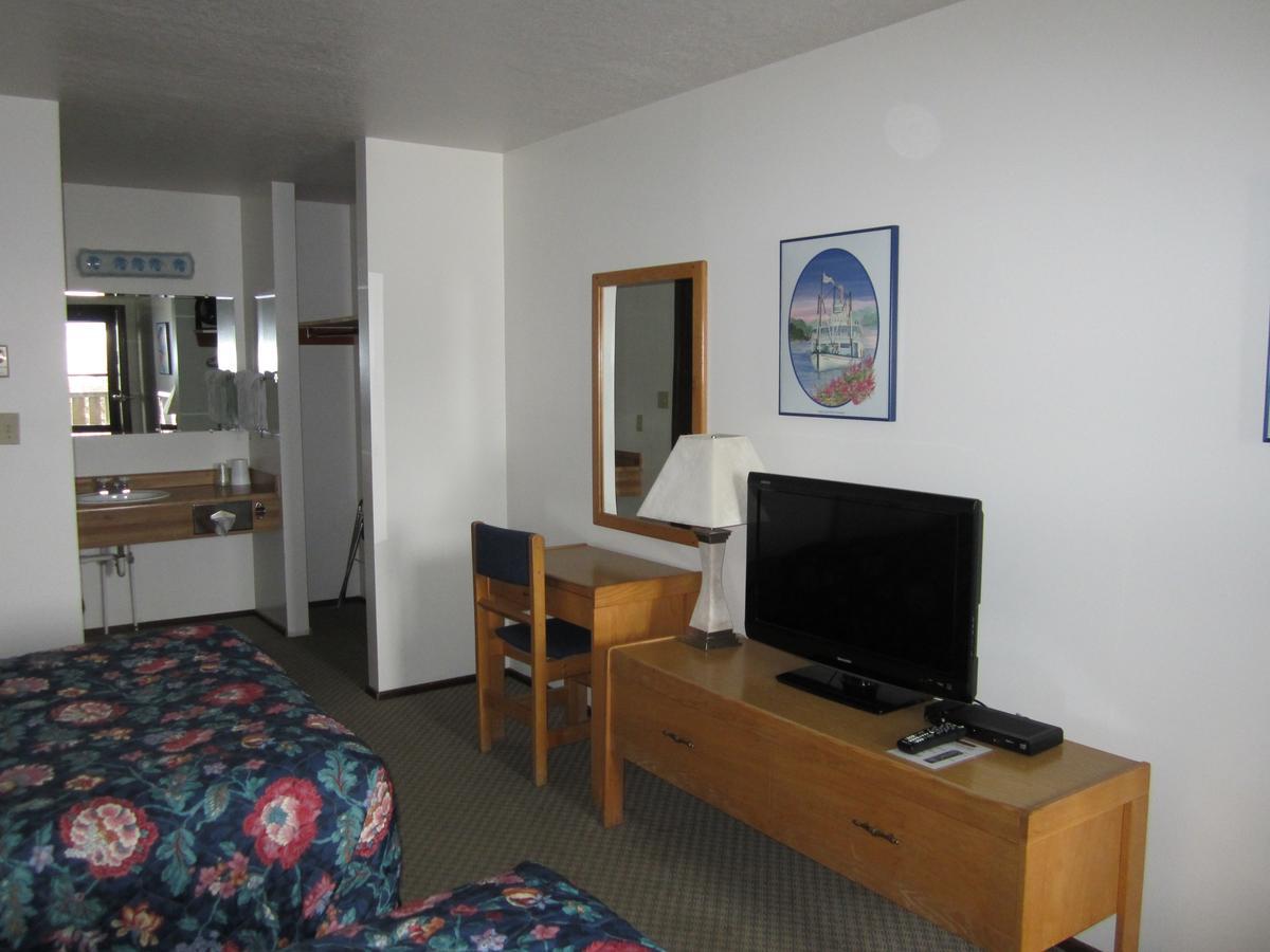 Airport Chalet Whitehorse Esterno foto