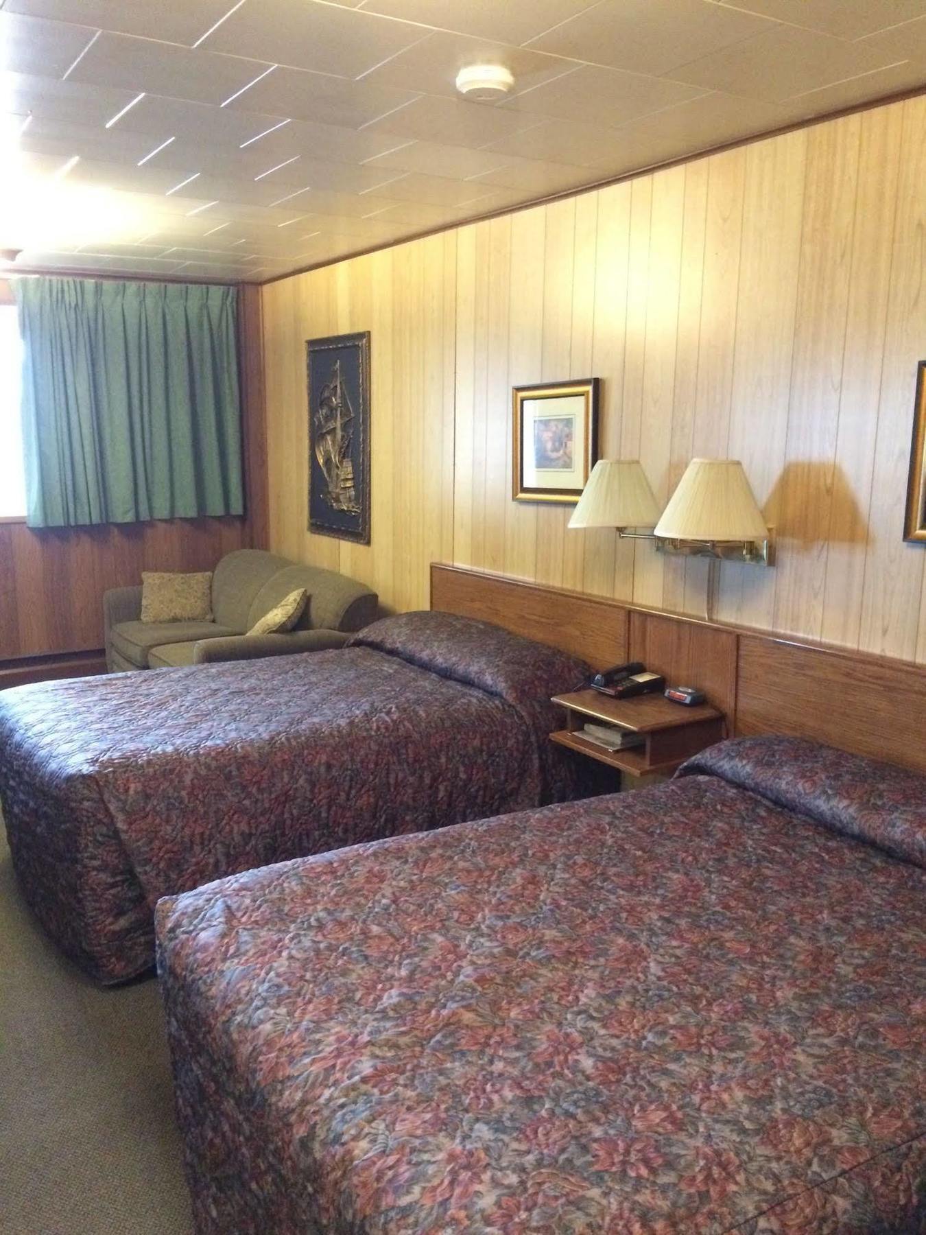Airport Chalet Whitehorse Esterno foto