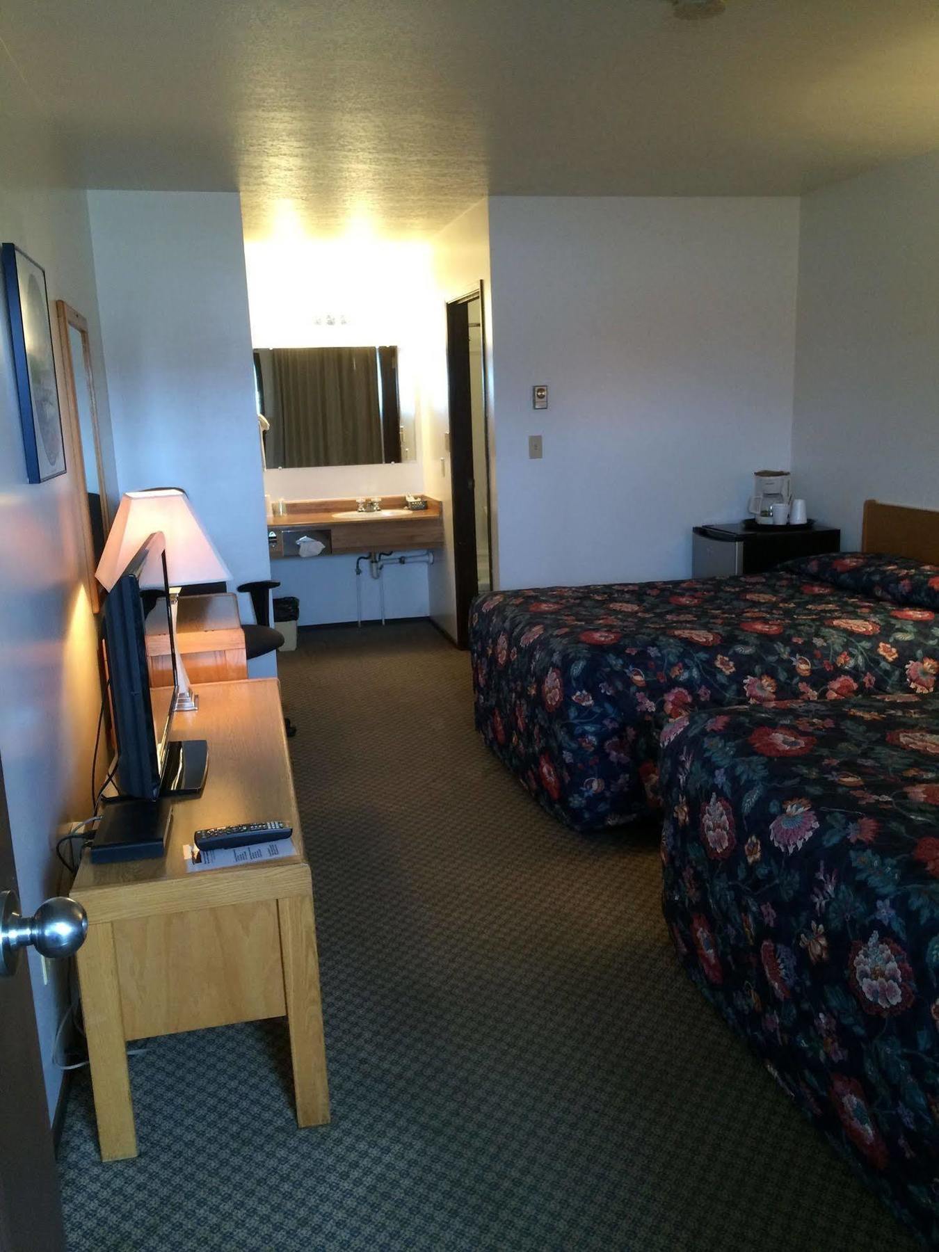 Airport Chalet Whitehorse Esterno foto